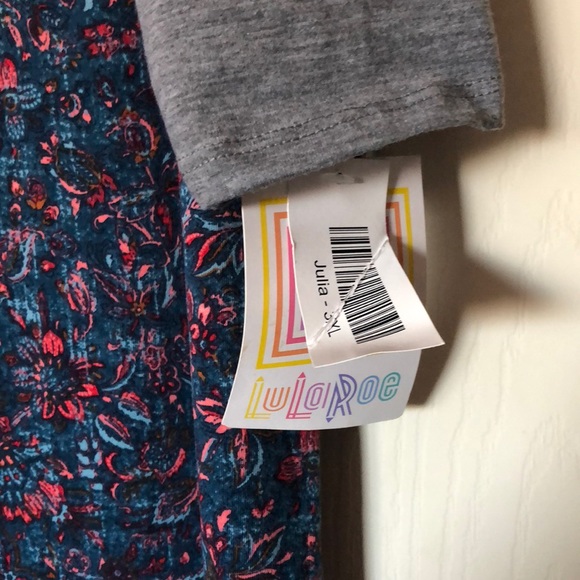 Julia’s LueLaRoe Dress 3xl - Picture 3 of 6